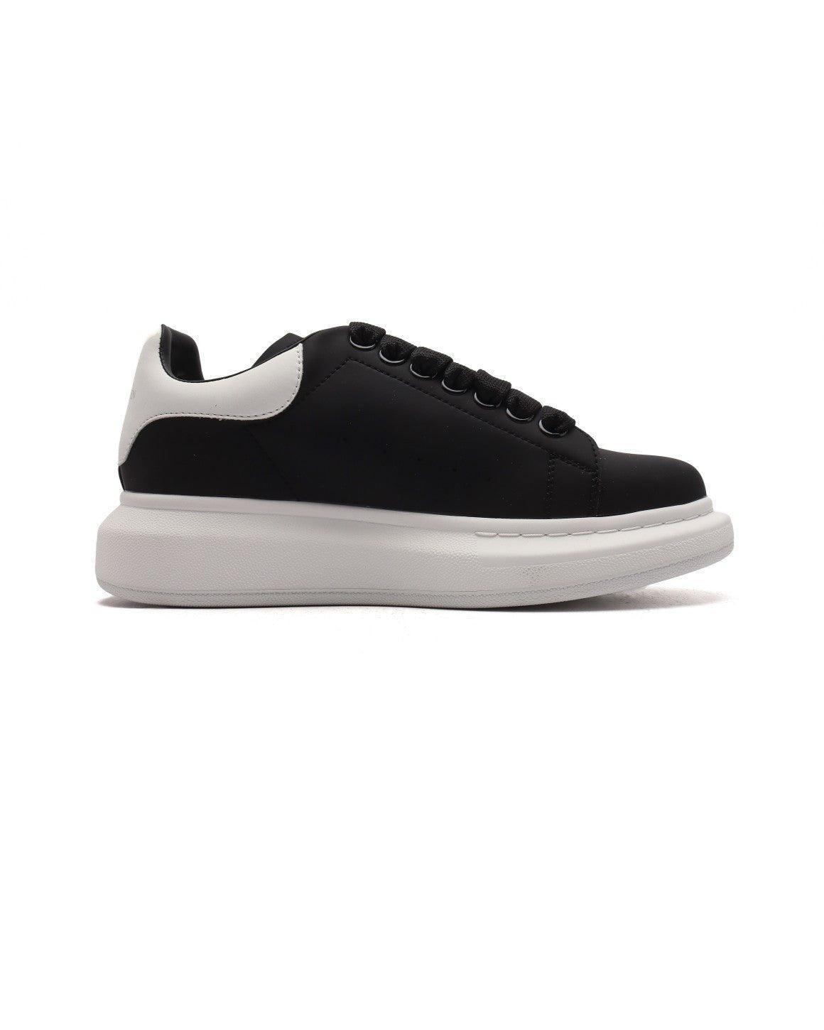 Alexander McQueen Sneakers 'Black/White'