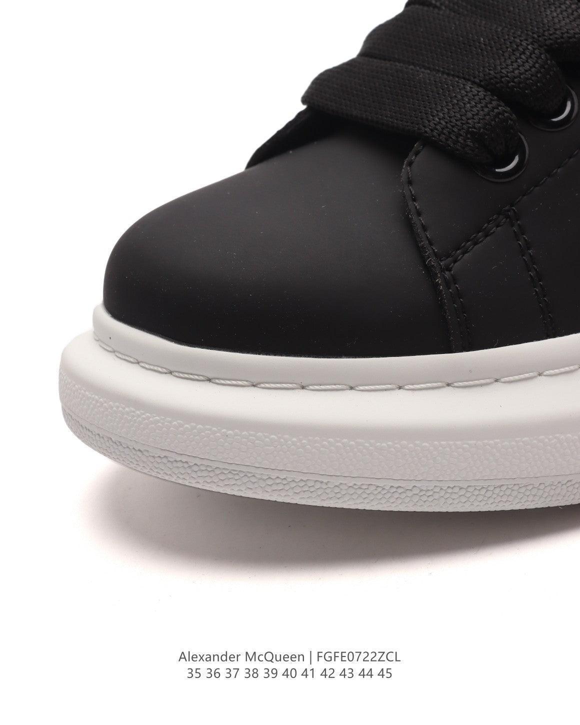 Alexander McQueen Sneakers 'Black/White'