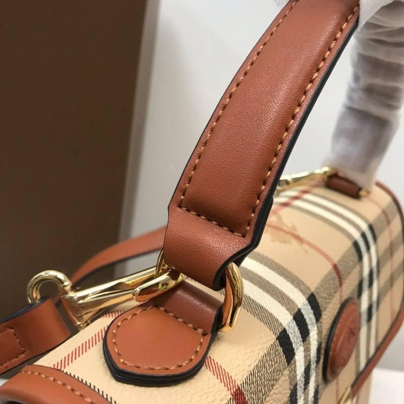 Burberry London Haymarket Check Handle Bag w/ Strap Banlieue91