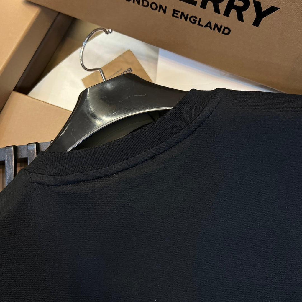 Burberry T-Shirt Without Collar 'Black & Beige' Banlieue91