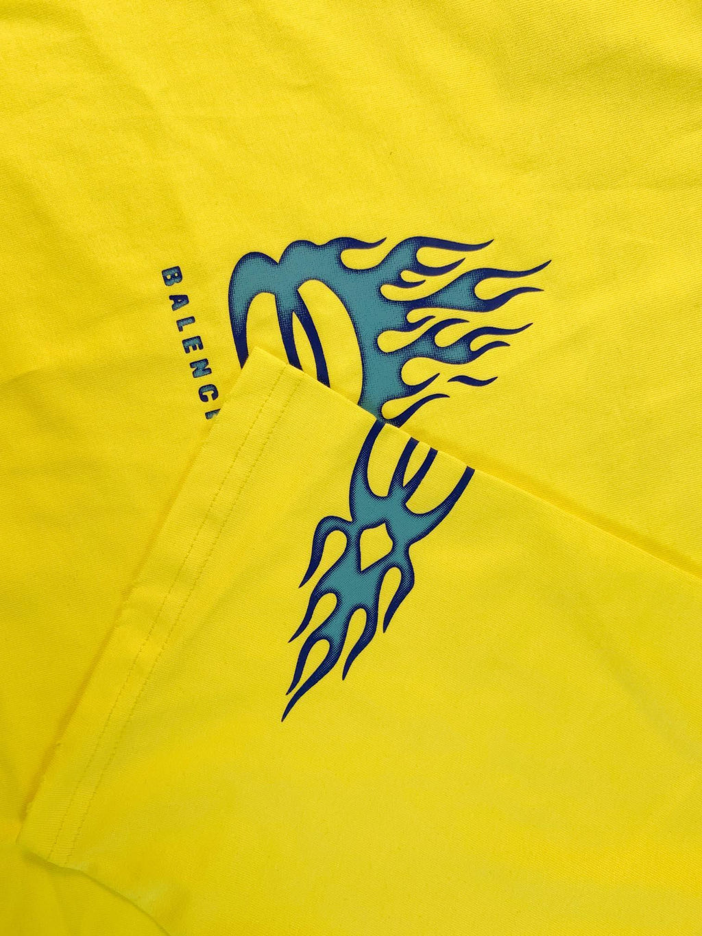 Balenciaga Men's Yellow Burning Unity T-Shirt Banlieue91