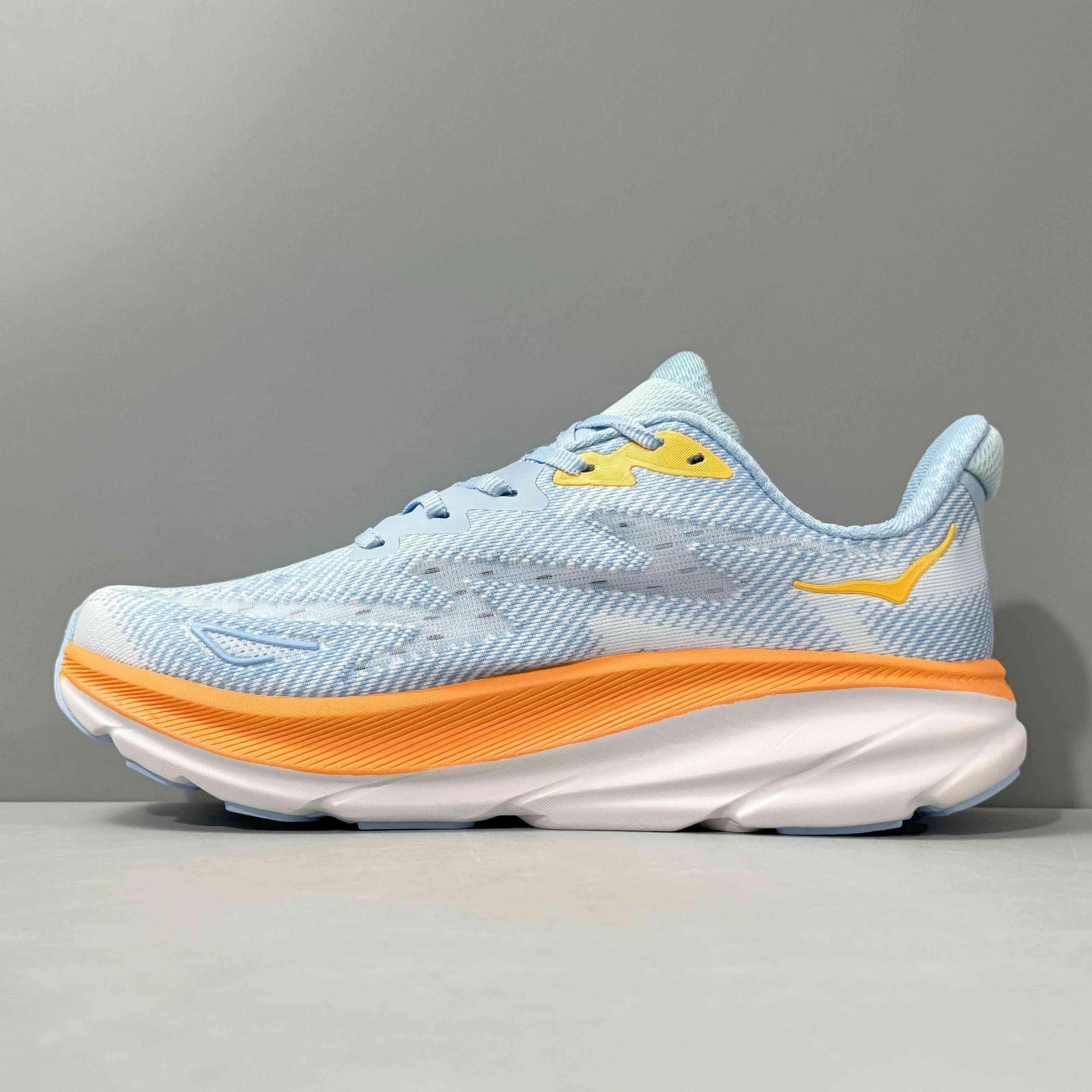 Hoka One One Clifton 9 'Airy Blue' Banlieue91
