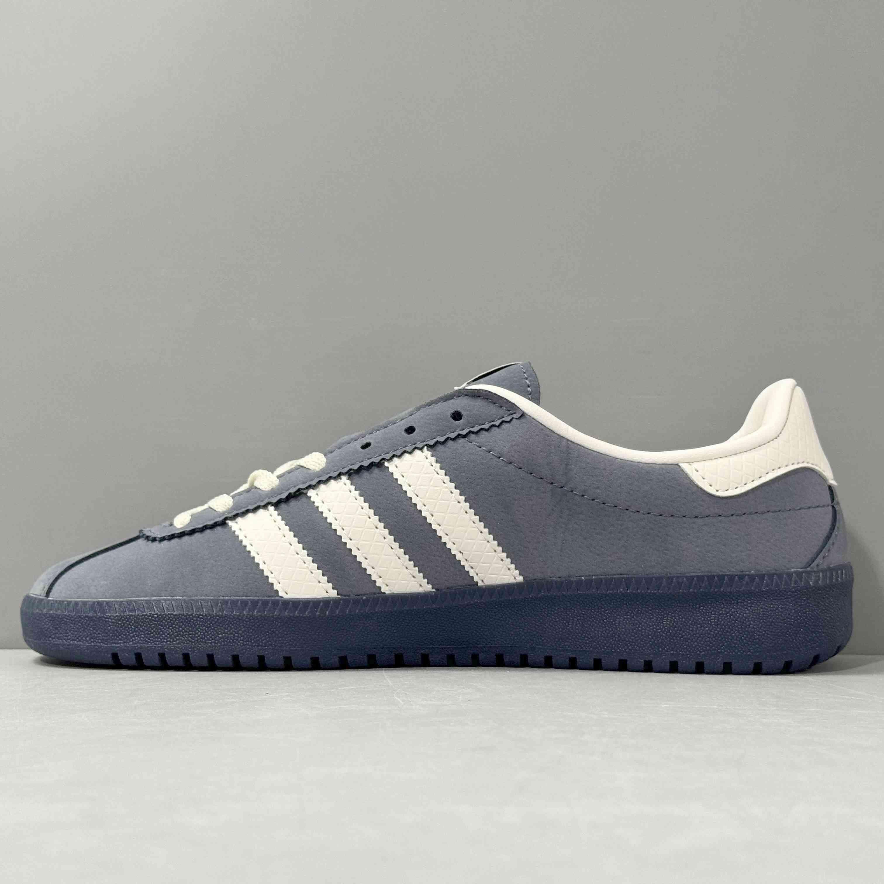 Adidas Originals Bermuda 'Preloved Ink' Banlieue91