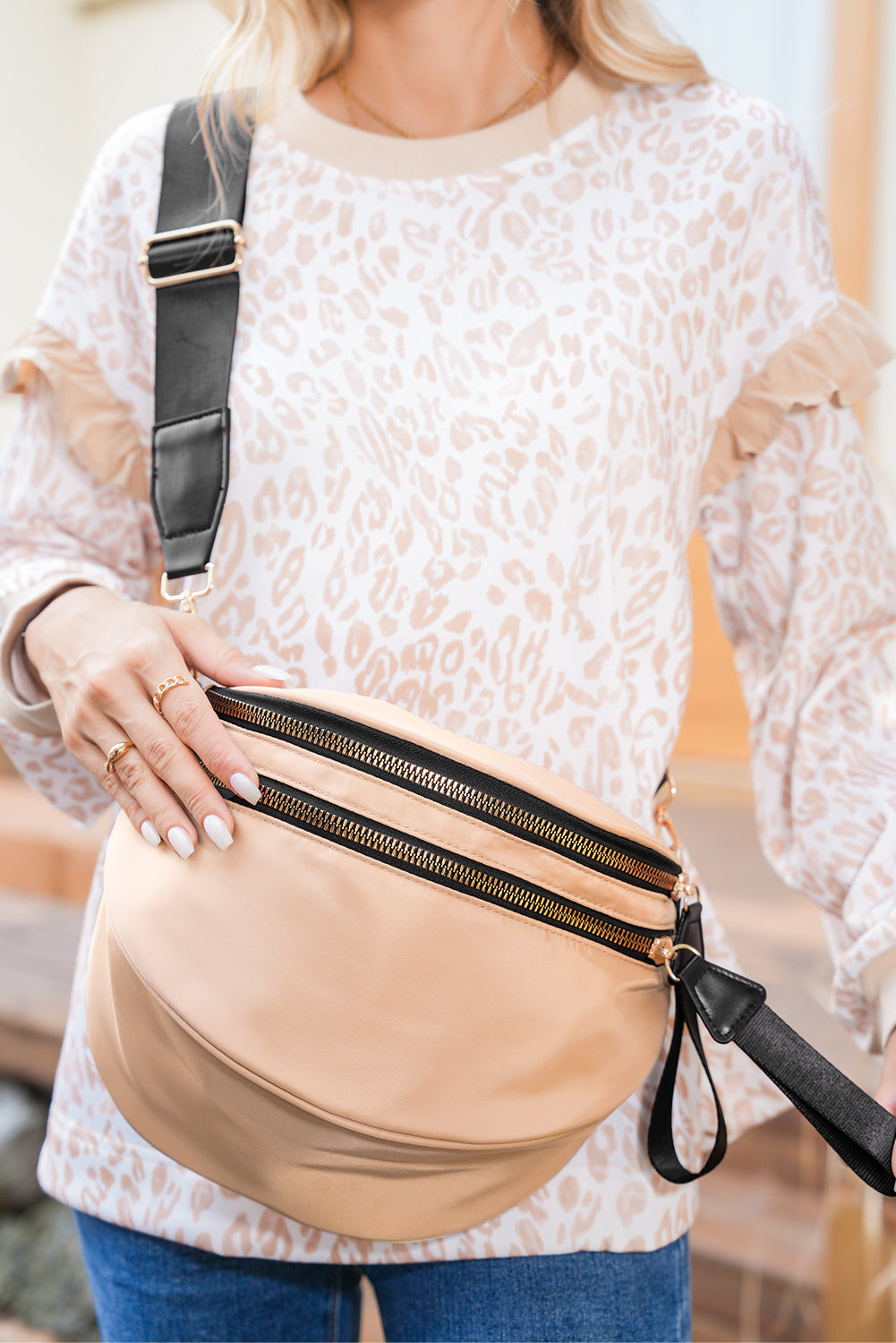 Black Wide Strap Zipper Crossbody Bag