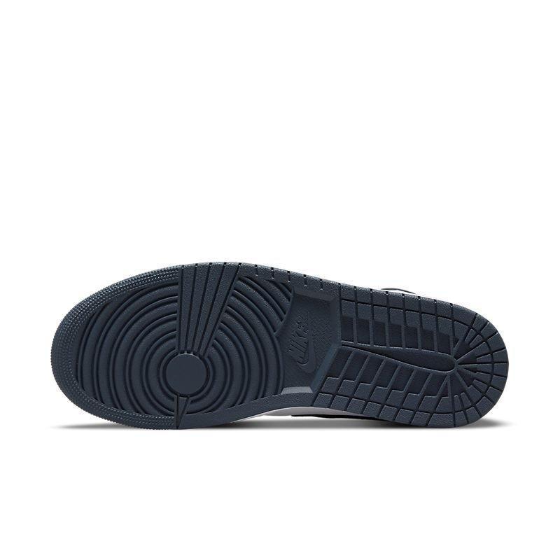 Air Jordan 1 Mid 'Armory Navy' Banlieue91
