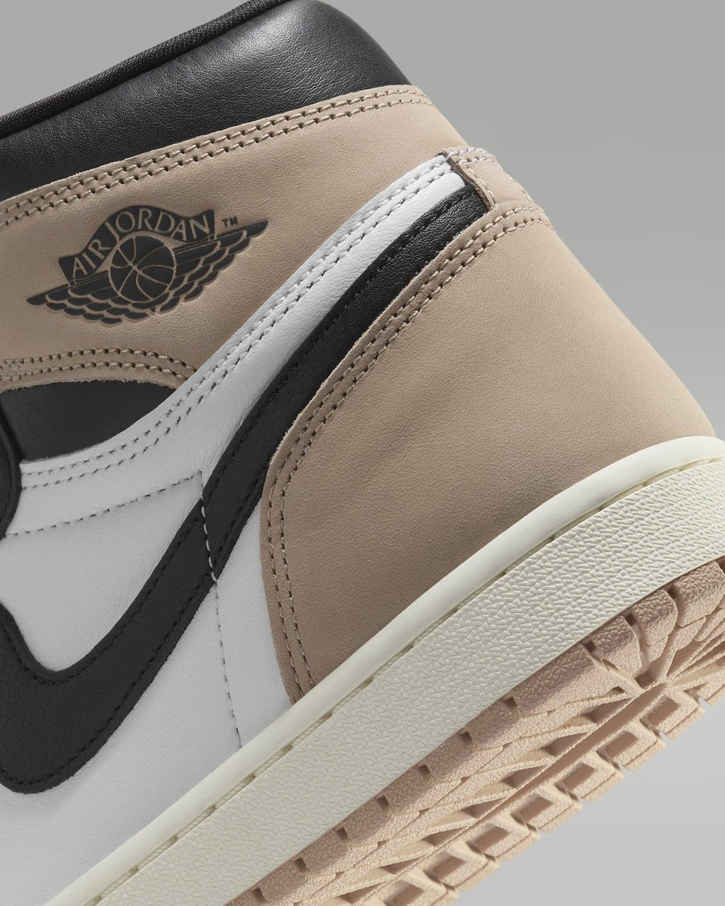 Air Jordan 1 Retro High OG "Latte" Banlieue91