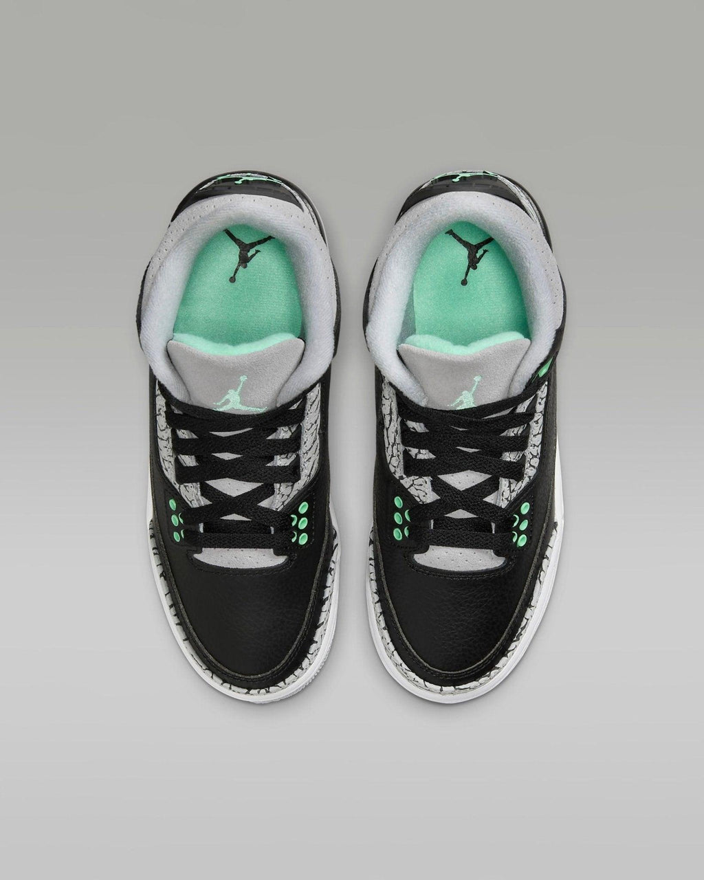 Air Jordan 3 Retro "Green Glow" Banlieue91
