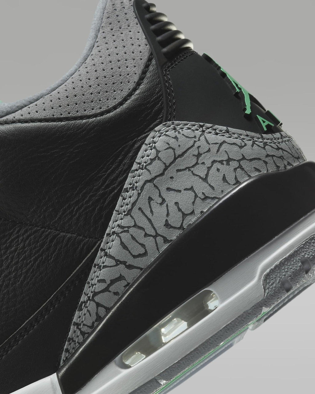 Air Jordan 3 Retro "Green Glow" Banlieue91