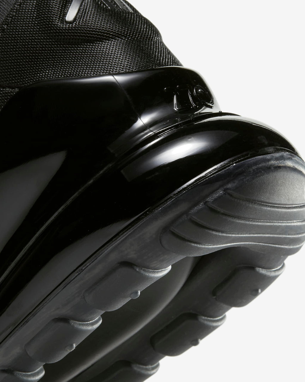 Nike Air Max 270 'All Black' Banlieue91