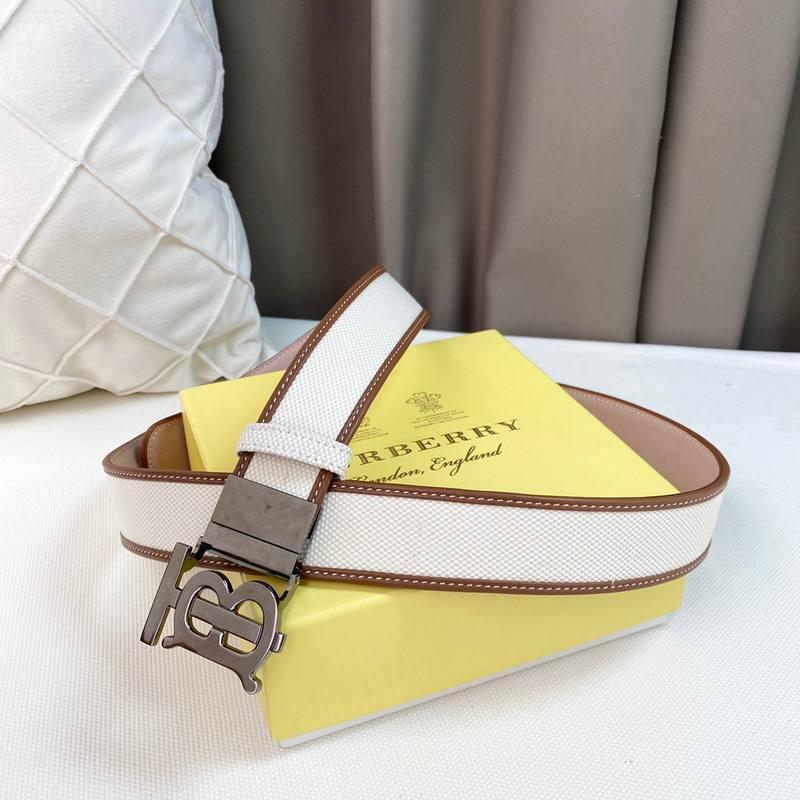 Burberry Reversible Leather Vintage Belt Banlieue91