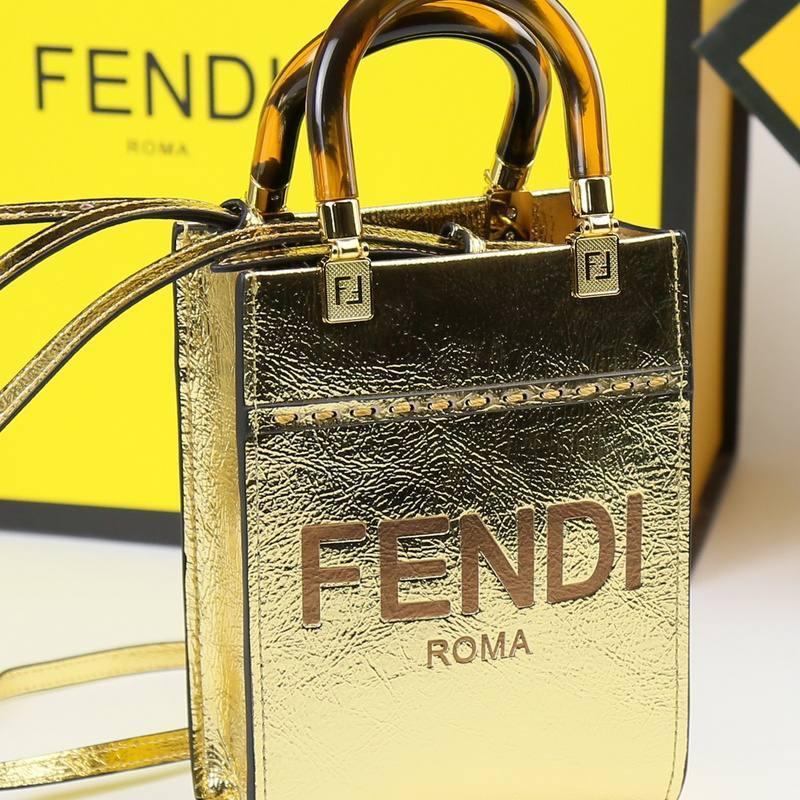 Fendi  Vitello King Plexiglass Logo Embossed Mini Fendi Sunshine Shopper Tote Banlieue91