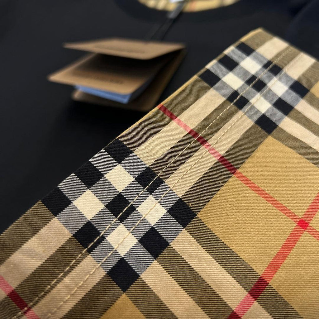 Burberry T-Shirt Without Collar 'Black & Beige' Banlieue91