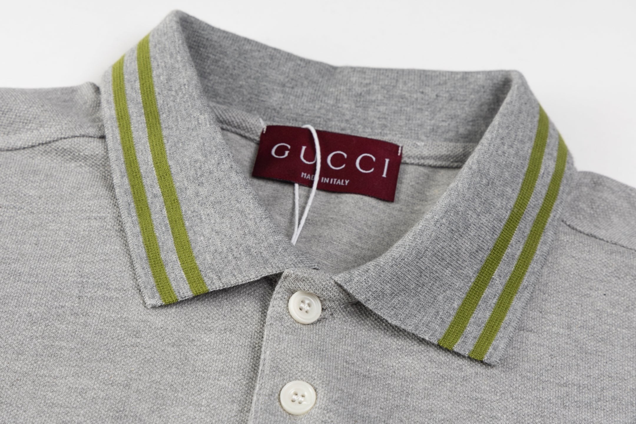 Gucci T-shirt with a collar