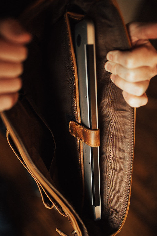 Buffalo Leather Messenger Kodiak Leather