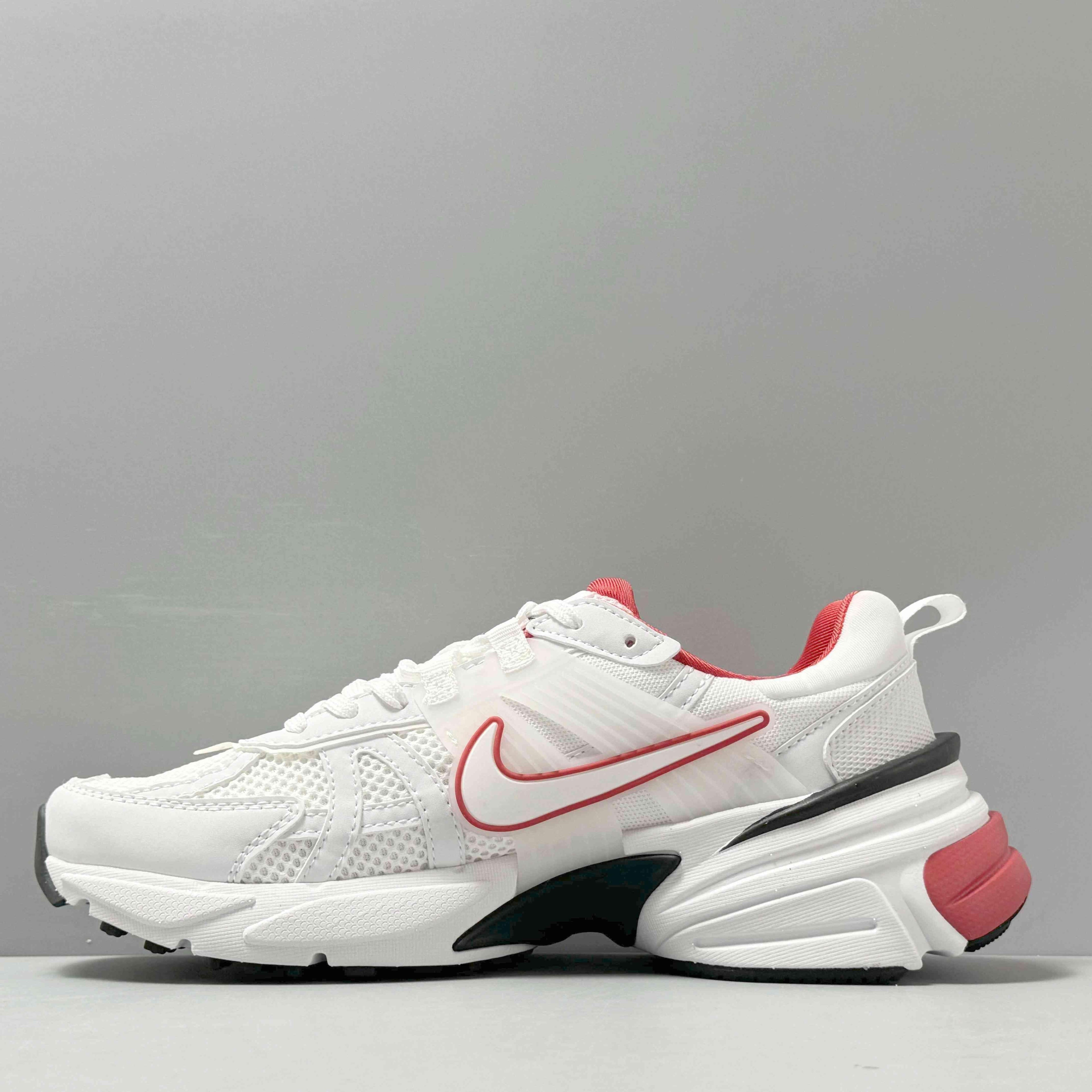Nike V2K Run 'Red' Banlieue91