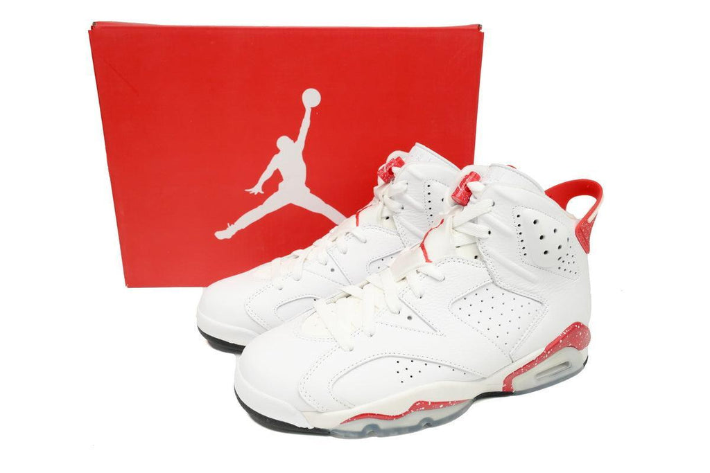 Air Jordan 6 Retro 'Red Oreo' Banlieue91