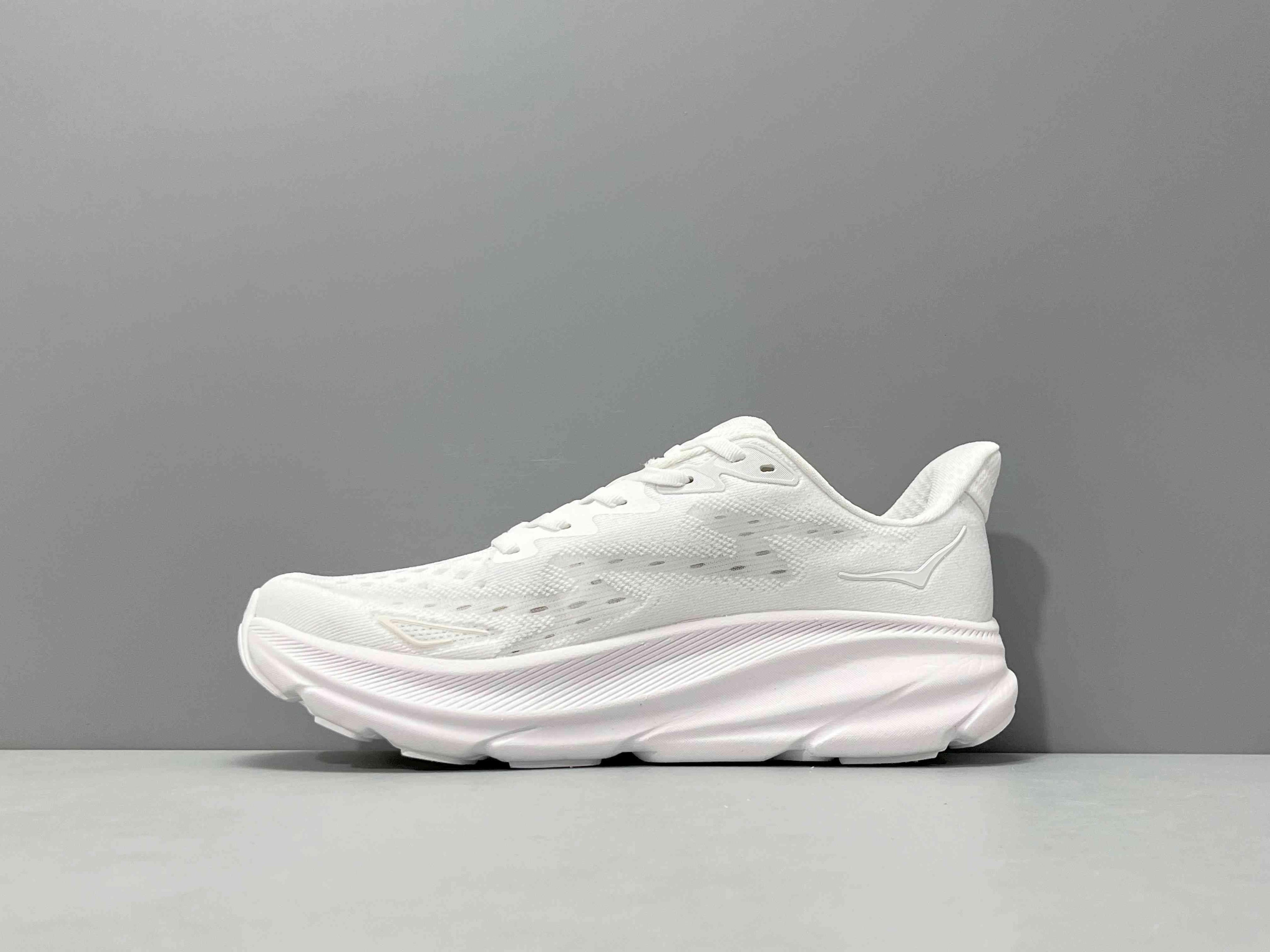 Hoka One One Clifton 9 'White' Banlieue91