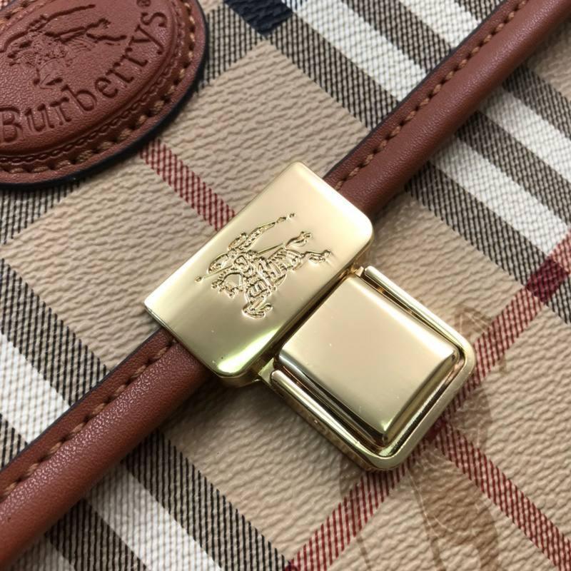 Burberry London Haymarket Check Handle Bag w/ Strap Banlieue91