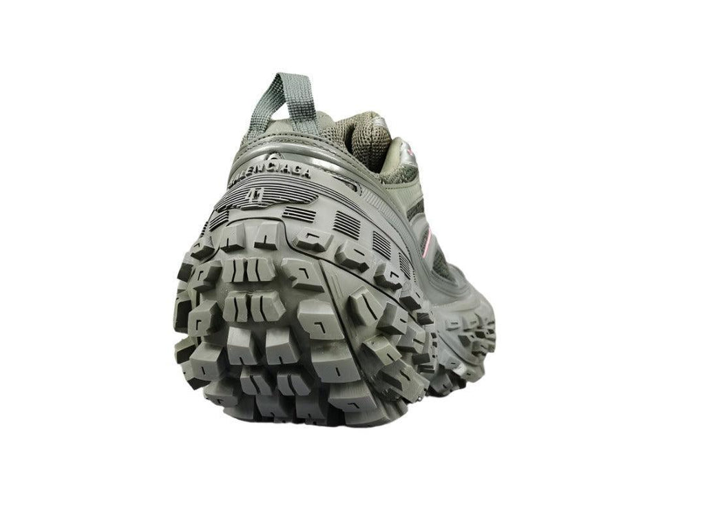 Balenciaga Defender Sneakers 685613W2RA63000 - Bold Unconventional Design for Sneakerheads Banlieue91