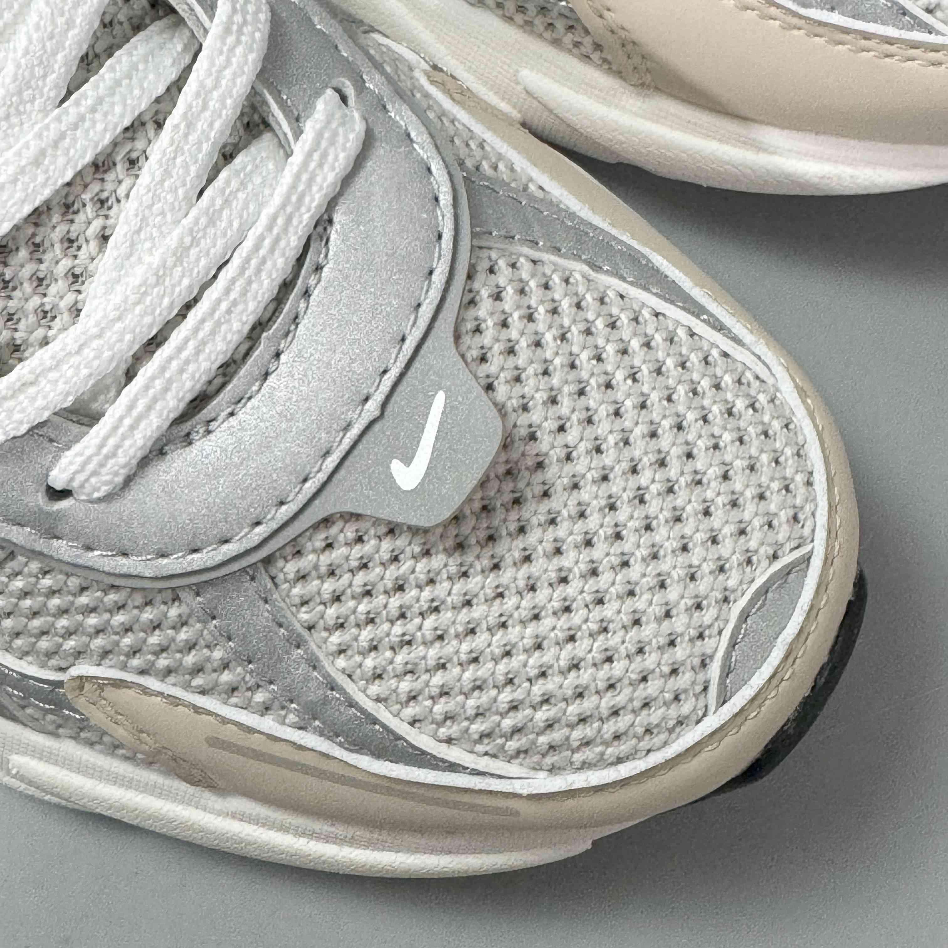 Nike V2K Run Viotech' Banlieue91