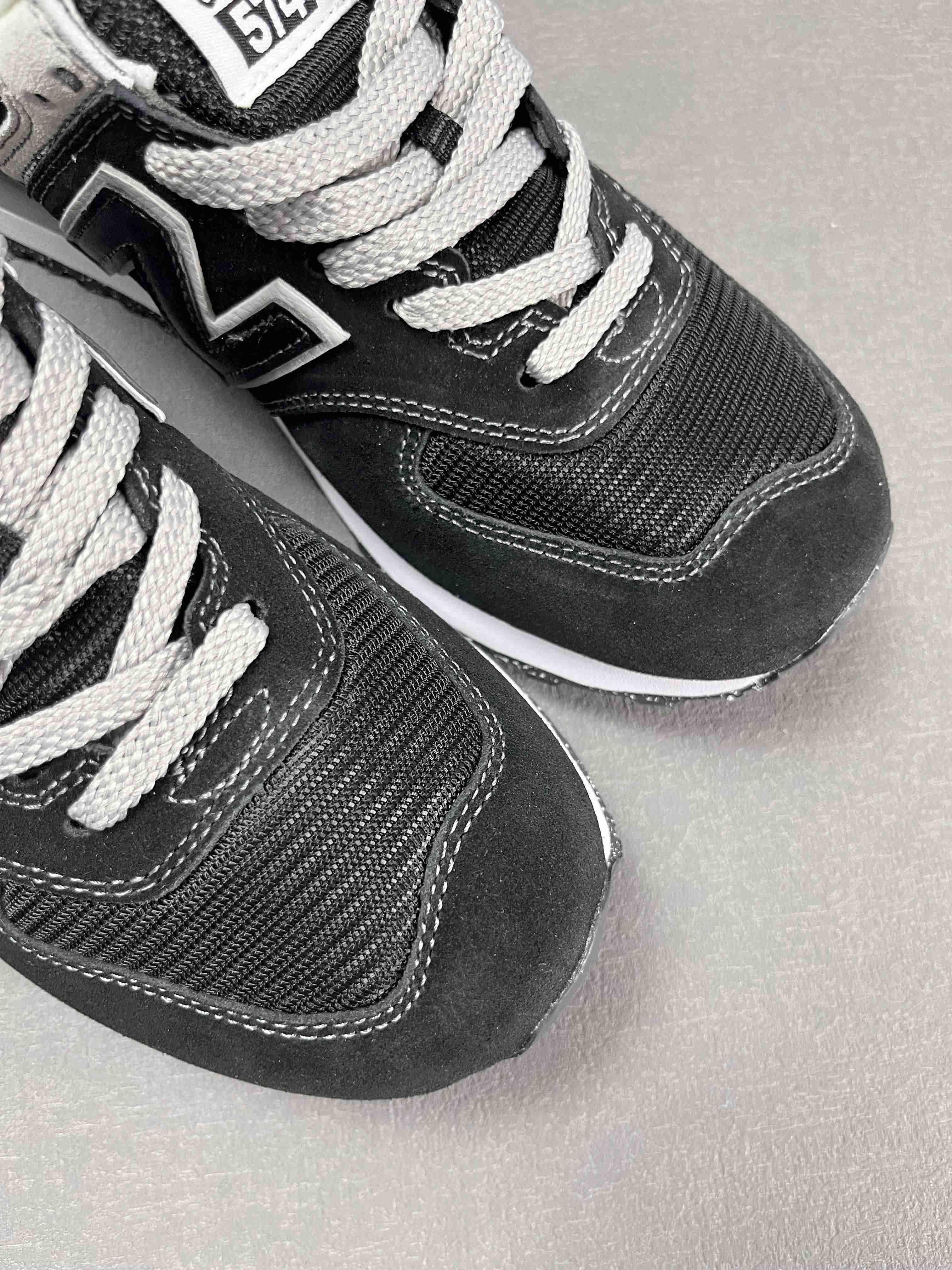 New Balance 574 Black-White Banlieue91