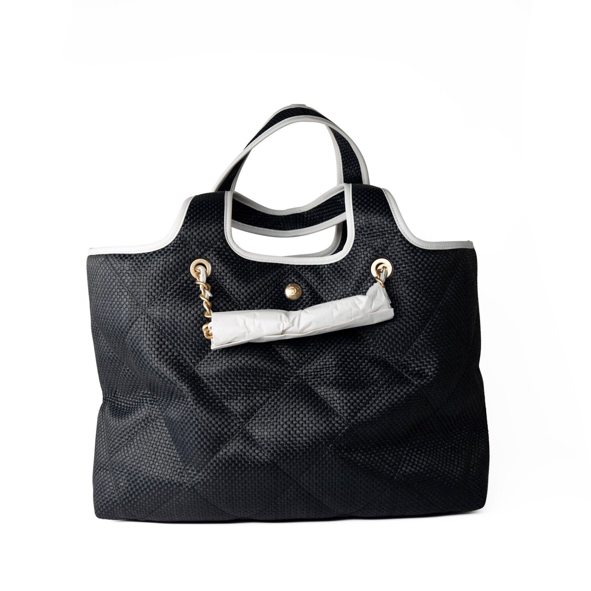 CHANEL 23M Coco Maxi Beach Shopping Tote Black Quilted Banlieue91