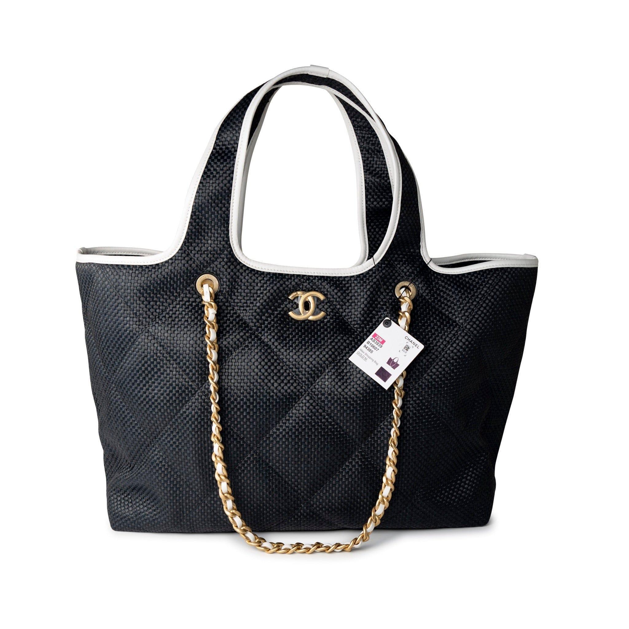 CHANEL 23M Coco Maxi Beach Shopping Tote Black Quilted Banlieue91