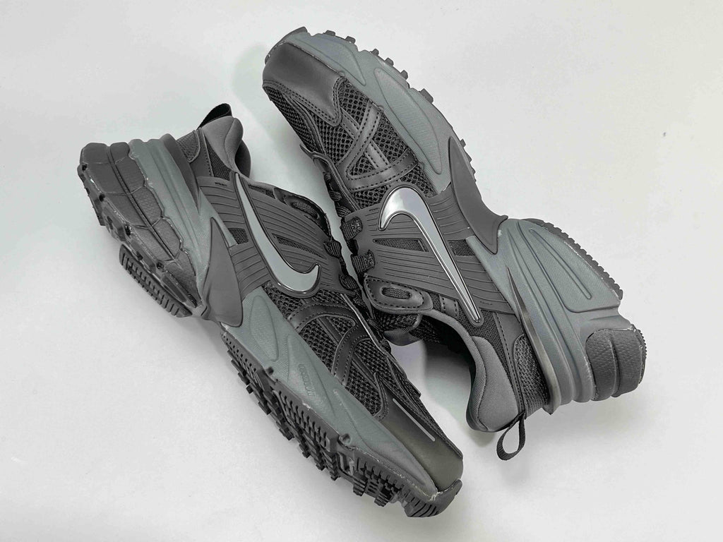 Nike V2K Run 'Metalic Silver Black' Banlieue91