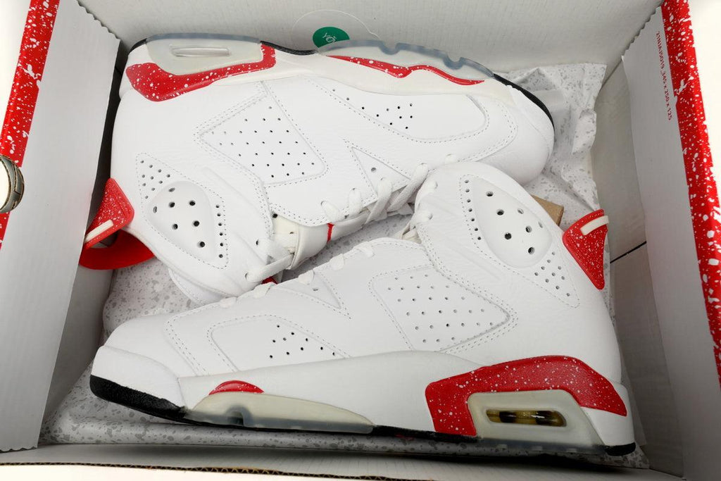 Air Jordan 6 Retro 'Red Oreo' Banlieue91