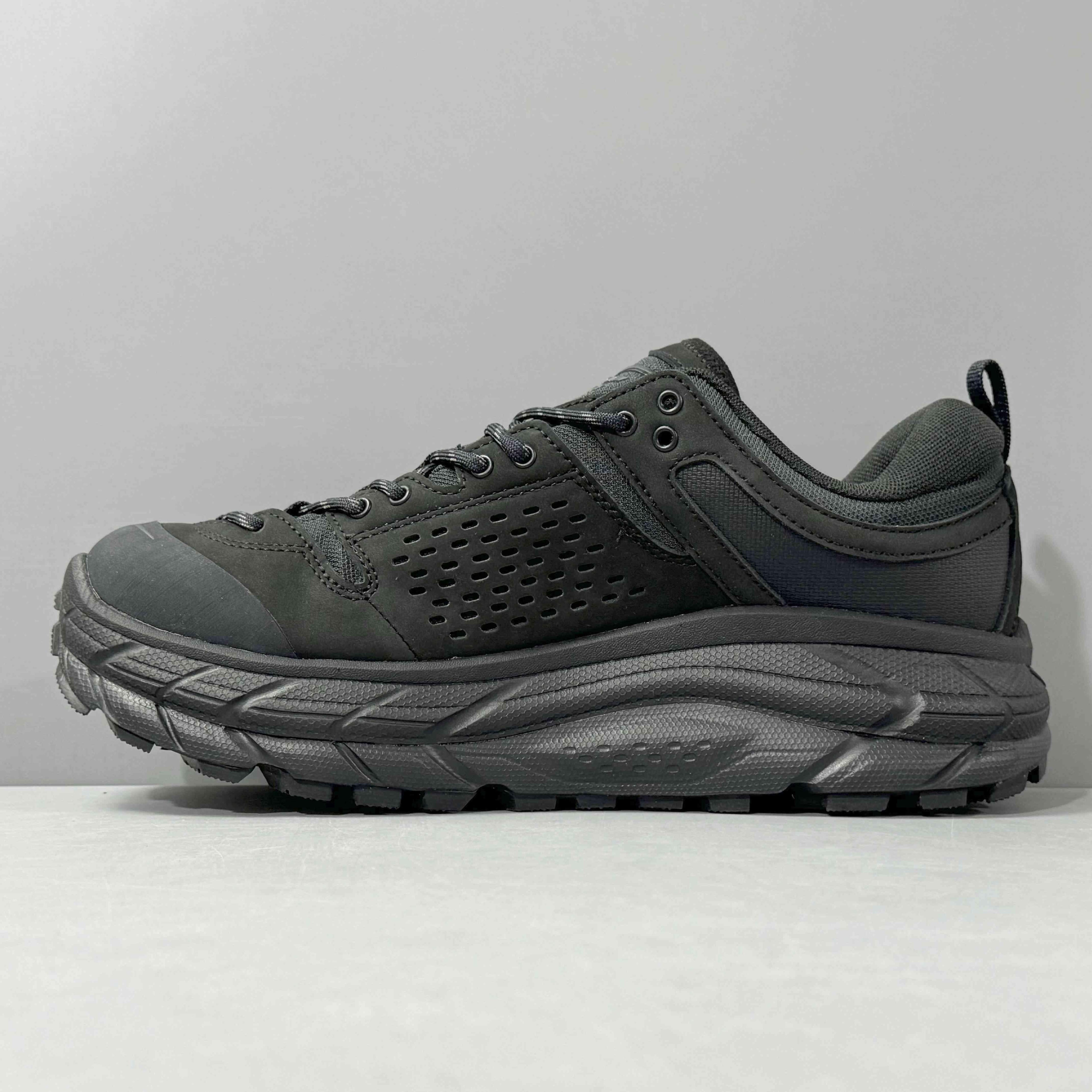 Hoka One One Tor Ultra Low 'Black' Banlieue91