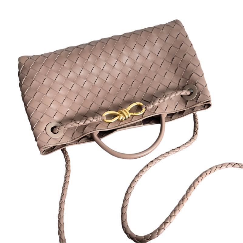 Bottega Veneta Bottega Veneta Andiamo East/West Small Tote Bag Banlieue91