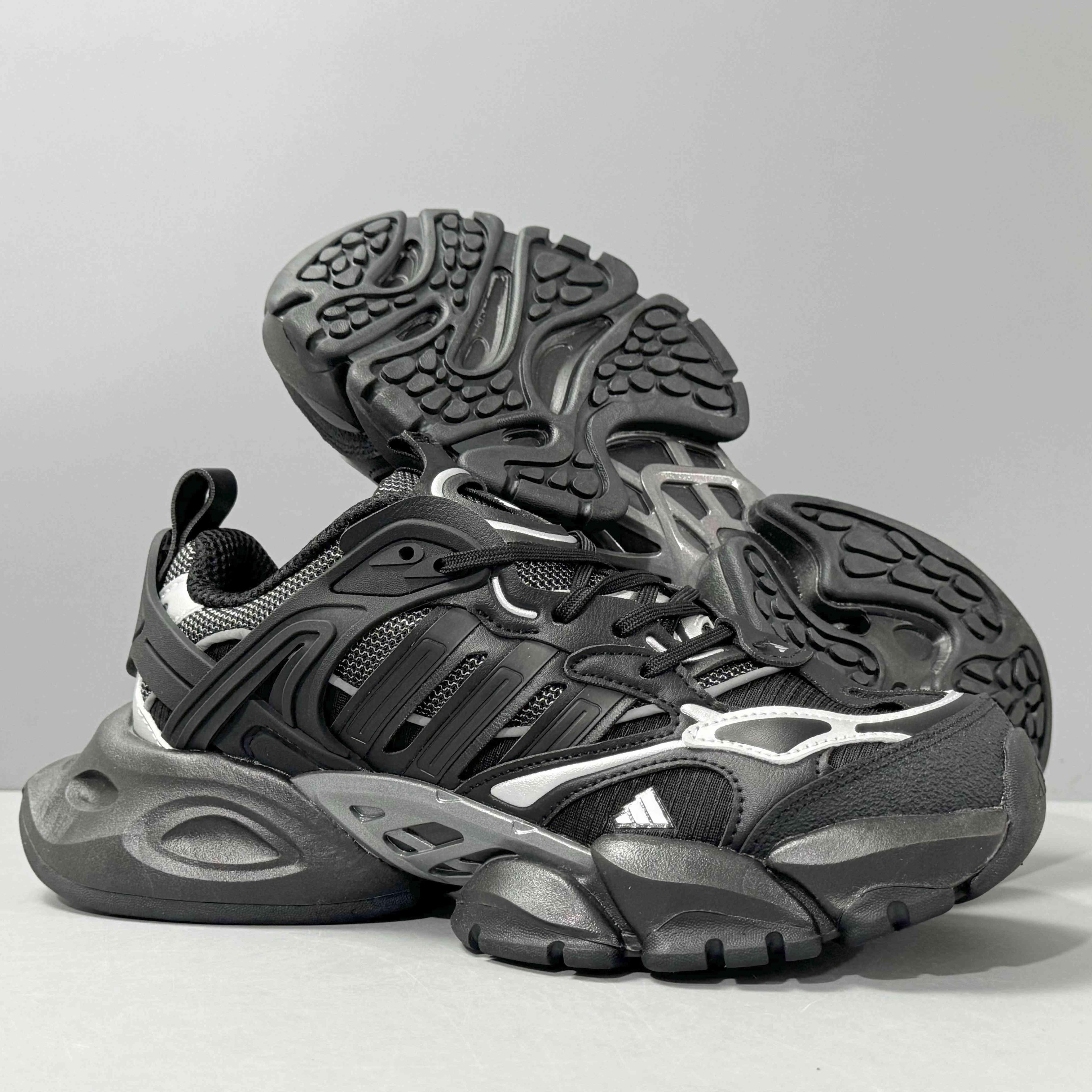 Adidas XLG RUNNER DELUXE 'Vento Black' Banlieue91