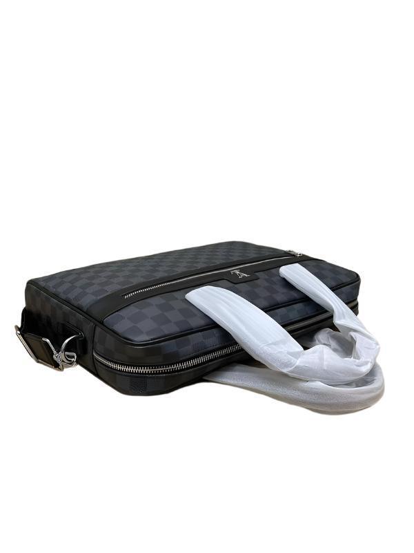 Louis Vuitton Grey Monogram Giant Empreinte Leather Onthego MM Men Bag Banlieue91