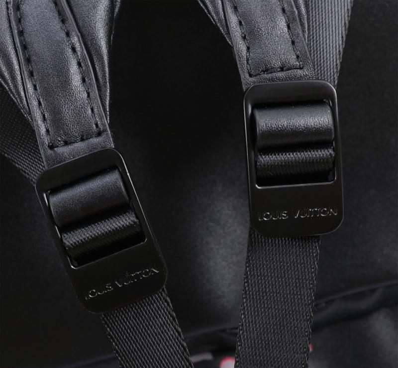 Louis Vuitton Backpack Comet Black Borealis Banlieue91