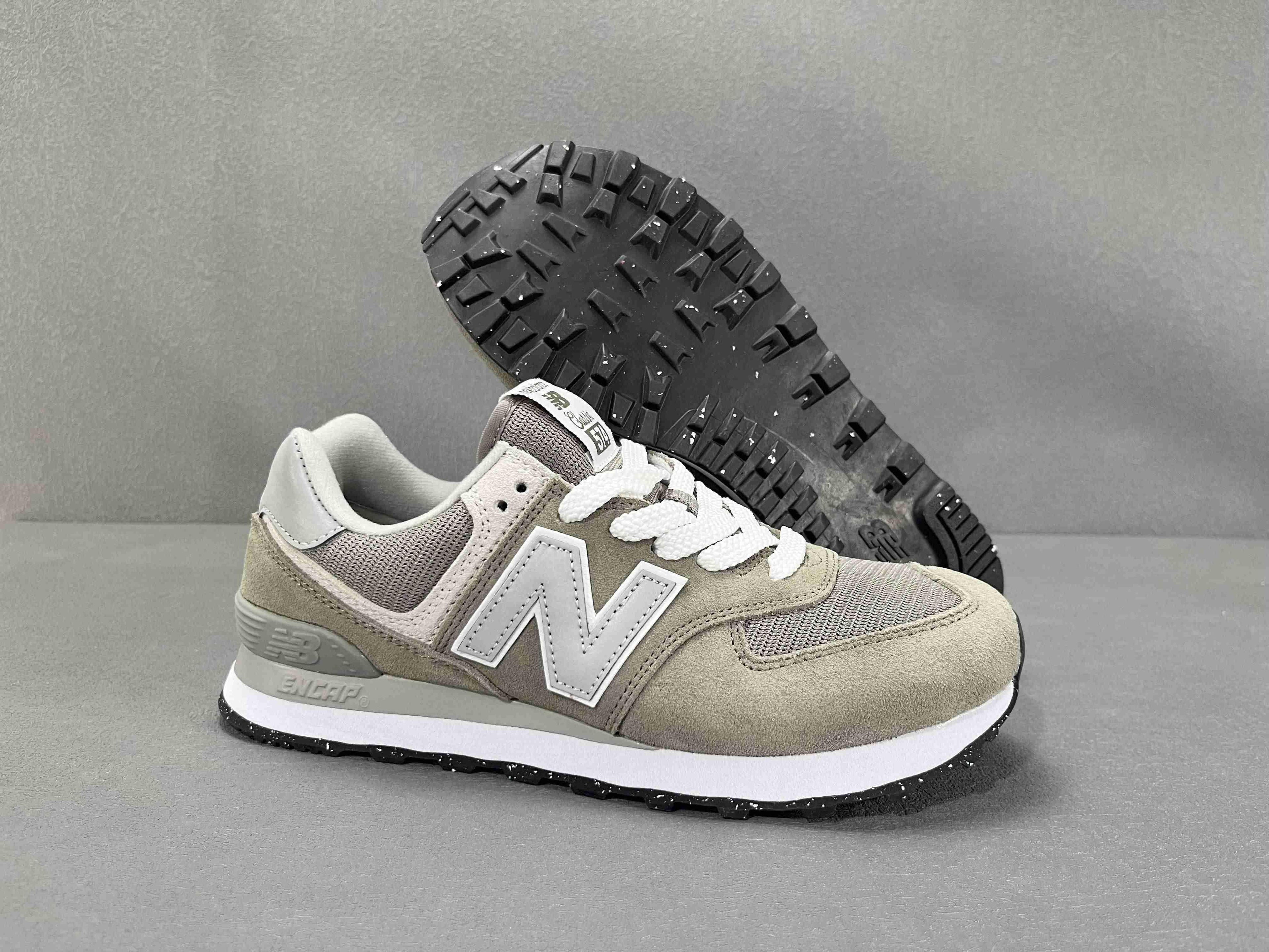 New Balance 574 Grey White Banlieue91