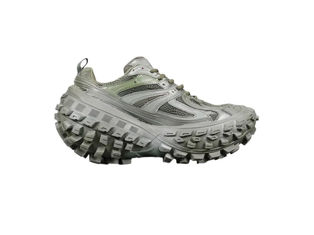 Balenciaga Defender Sneakers 685613W2RA63000 - Bold Unconventional Design for Sneakerheads Banlieue91