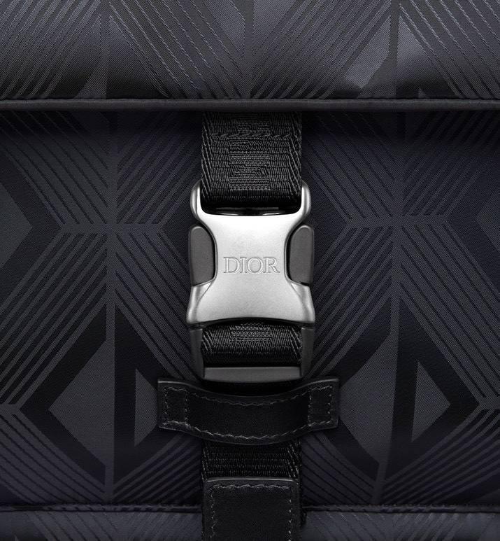 DIOR MEN CD Diamond Mirage Explorer Backpack Banlieue91