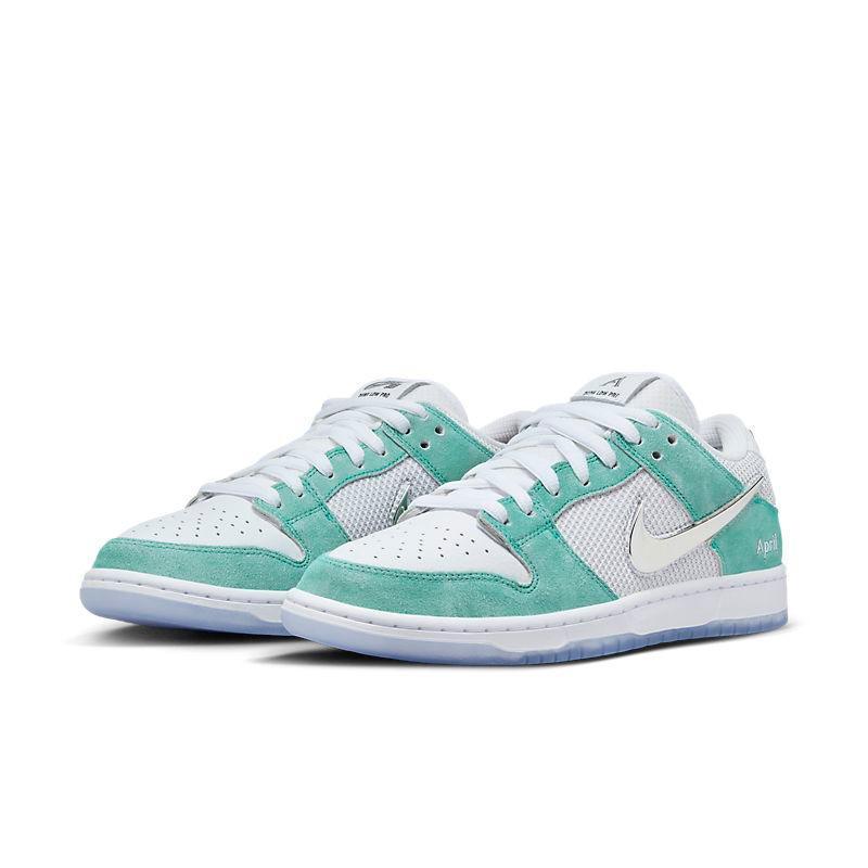 Nike SB Dunk Low 'April Skateboards' Banlieue91