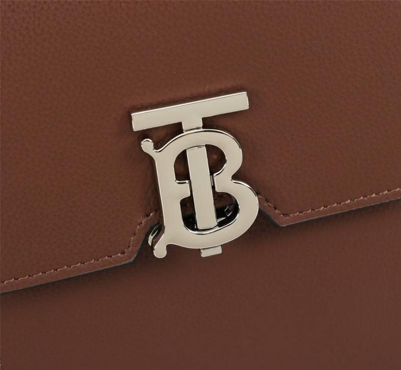 BURBERRY Valencia Tb Leather Crossbody Pouch Banlieue91