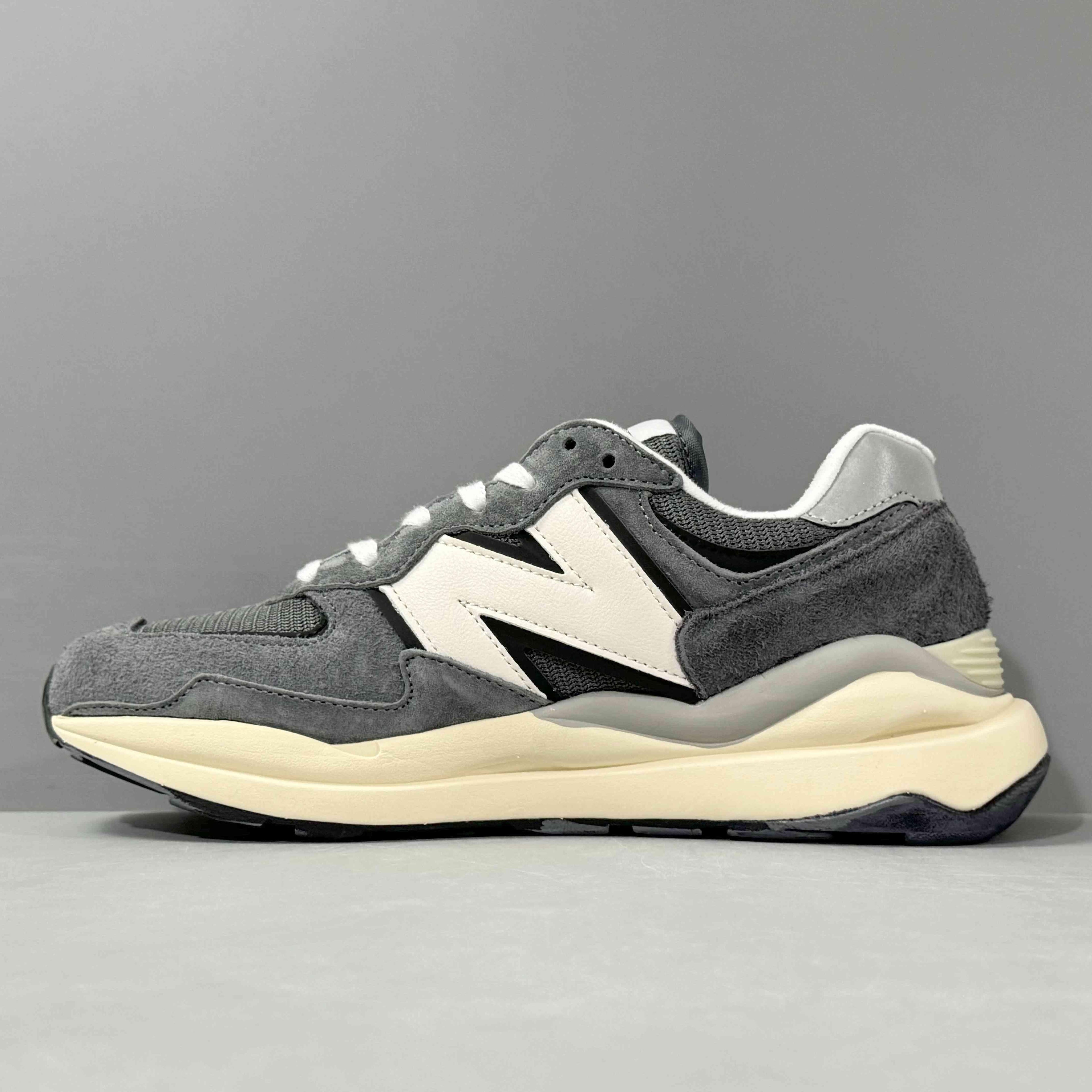 New Balance 57/40 'Vintage Dark Grey White' Banlieue91