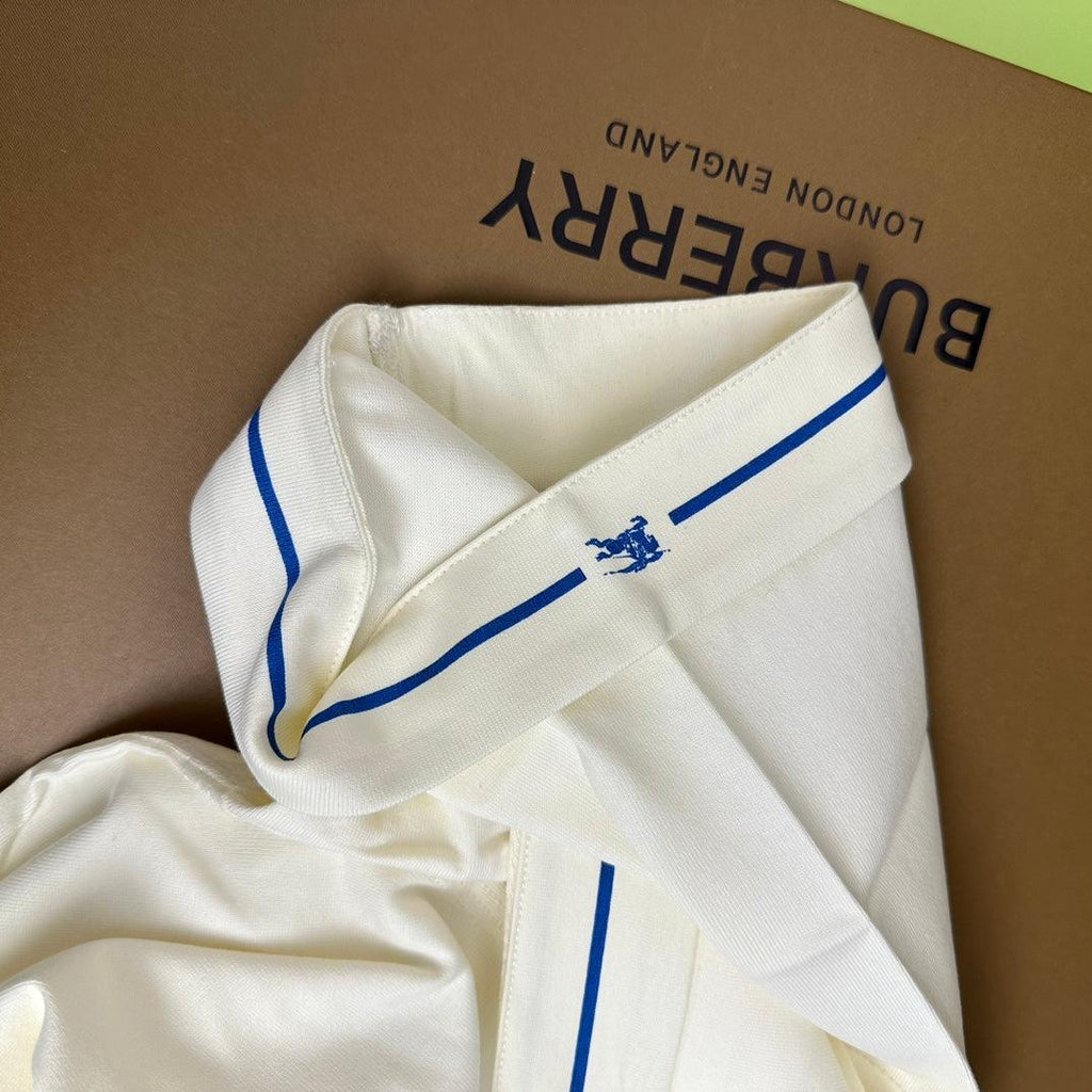 Burberry Cream T-Shirt Without Collar Banlieue91