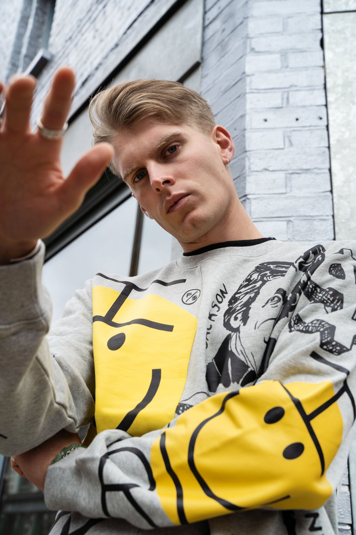 Graphic Statement Sweater – Streetwear Print Crewneck – Oversized Art Knit Rose In Concrete 🥀