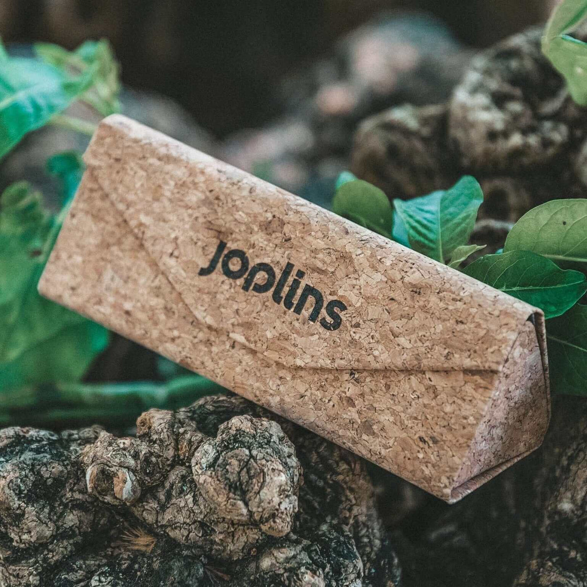 Fold & Go - Tri-fold Sunglasses Cork Case JOPLINS® | Premium Sustainable Sunglasses