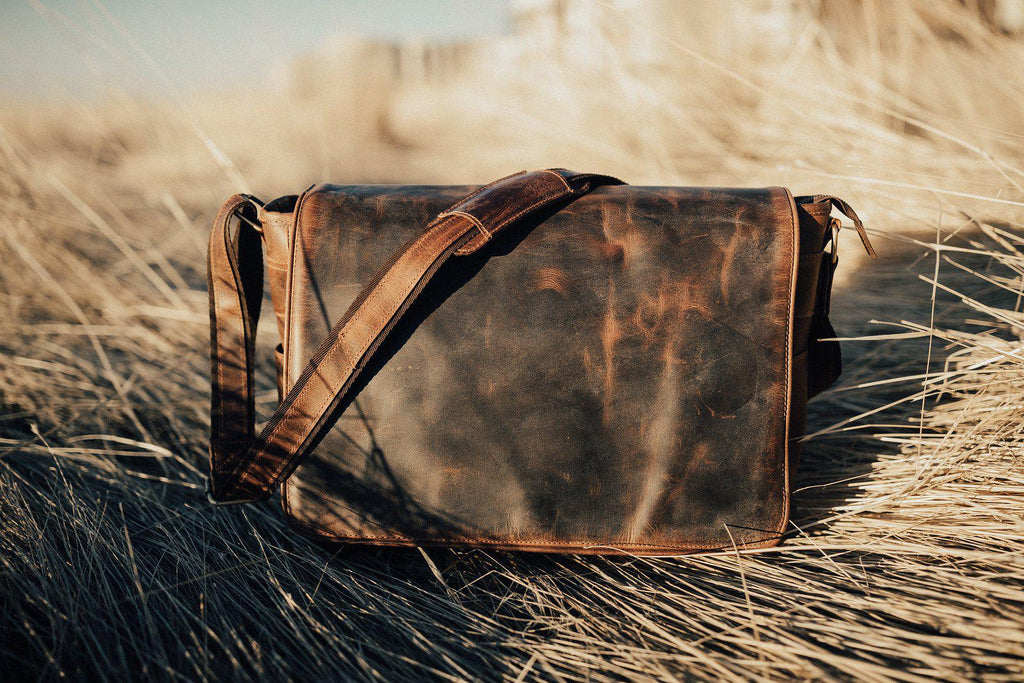 Kasilof Messenger 18 inch XL Kodiak Leather