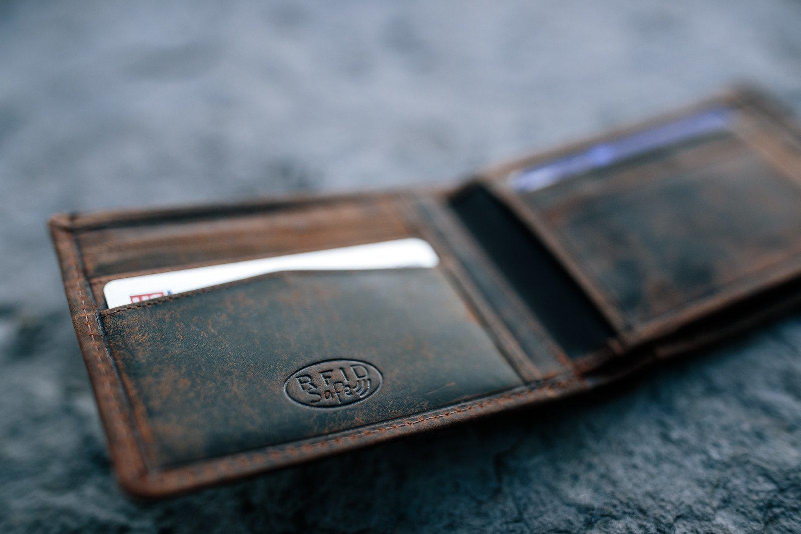 Large RFID Bifold Wallet Kodiak Leather