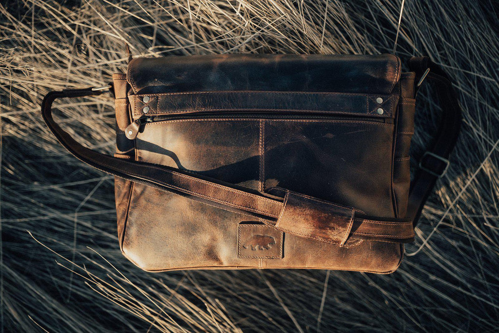 Kasilof Messenger 18 inch XL Kodiak Leather