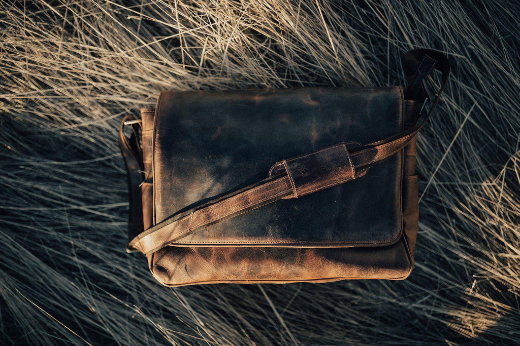Kasilof Messenger 18 inch XL Kodiak Leather