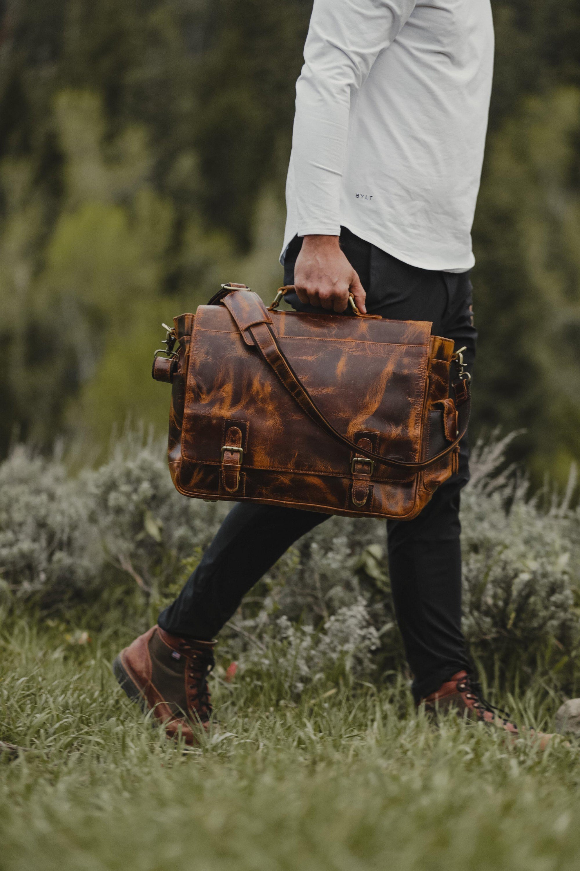 Sitka Leather Messenger Kodiak Leather