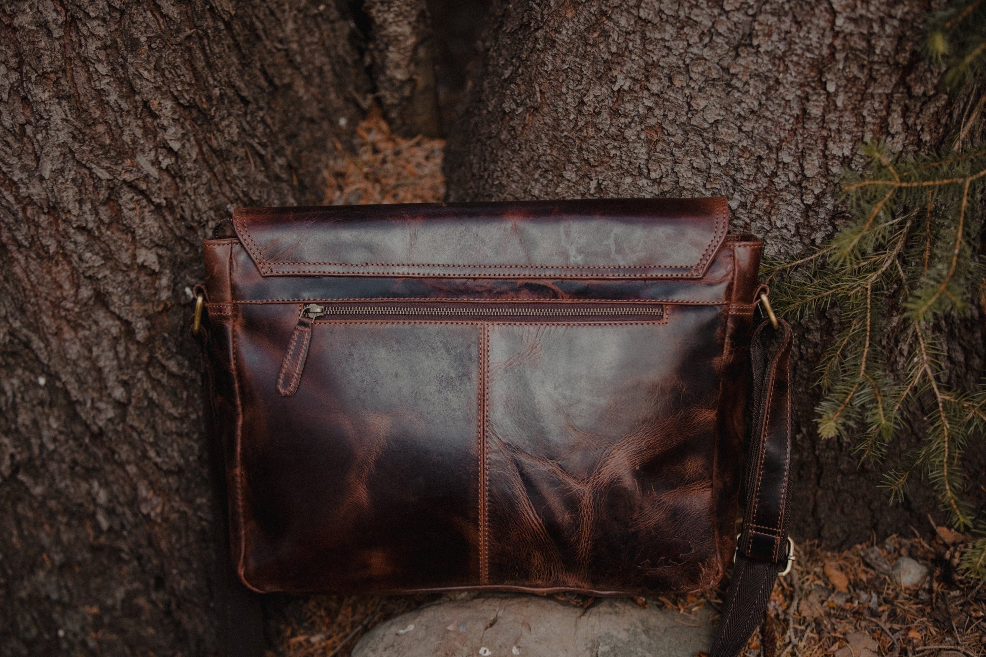 Buffalo Leather Messenger Kodiak Leather