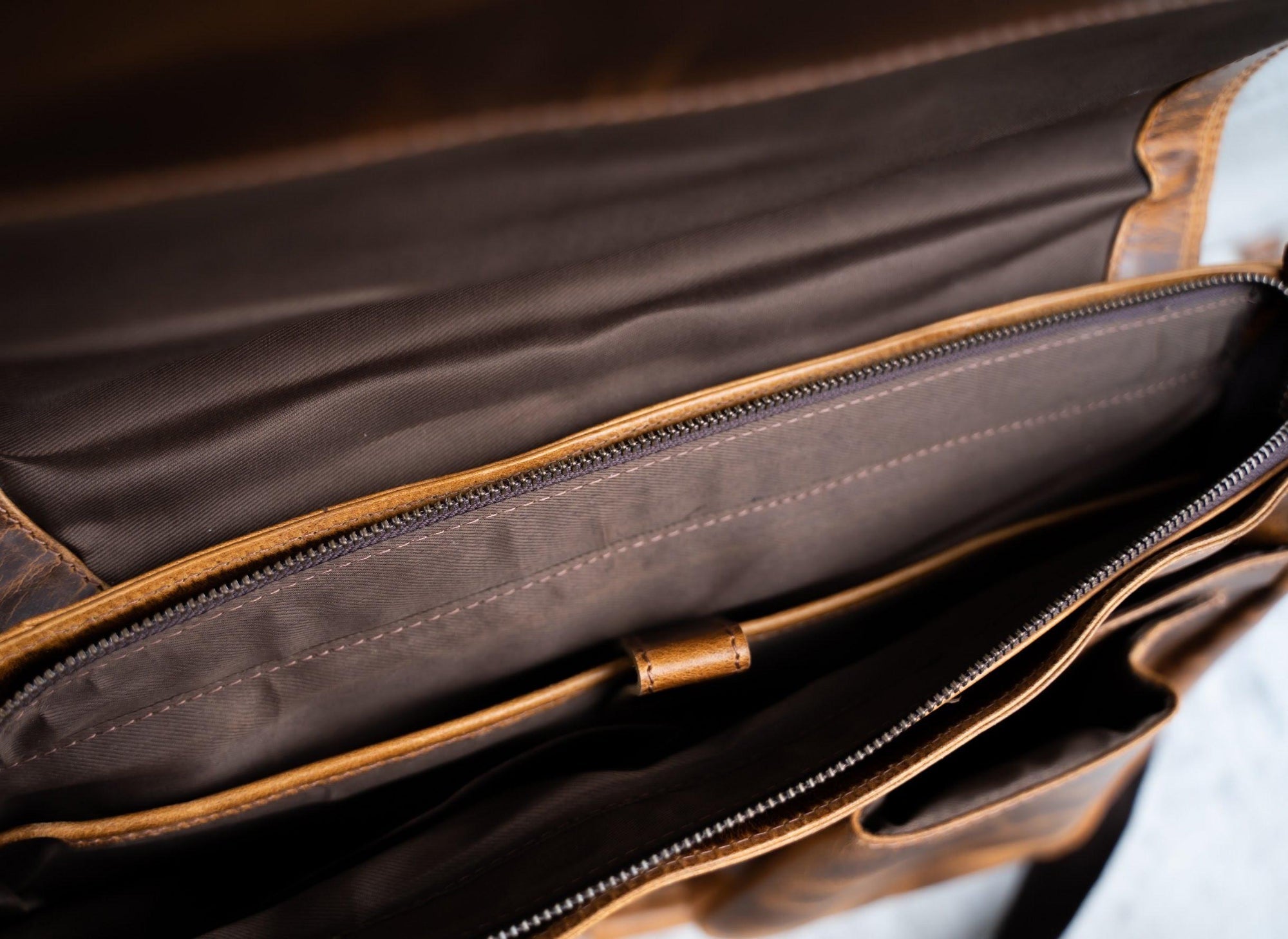Buffalo Leather Messenger Kodiak Leather